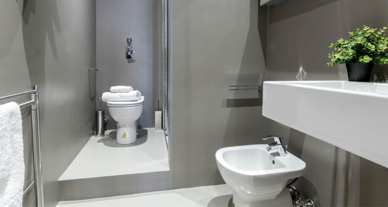 ALTIDO Spacious 1 BR Apt near S Agostino metro Milão Exterior foto